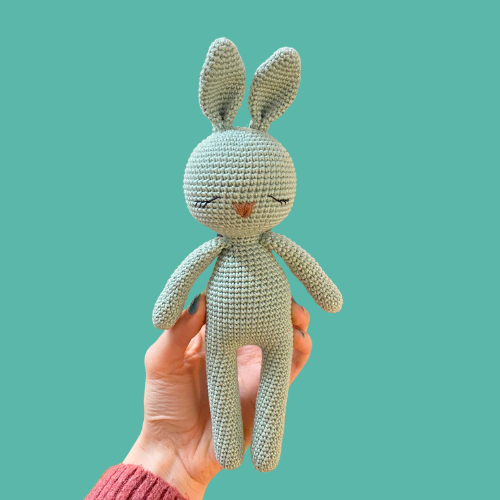 Handgemachter Häkelhase von mycrochetcorner