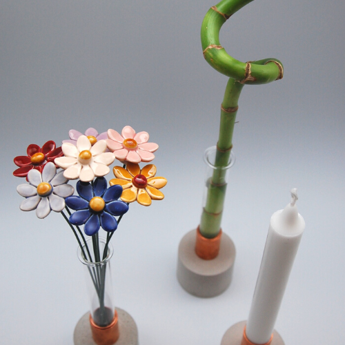 Vase und Kerzenhalter