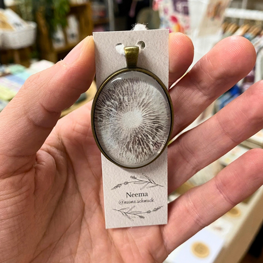 Kettenanhänger Print Pilzsporen Groß (AnhPriGr) von Neema Schmuck