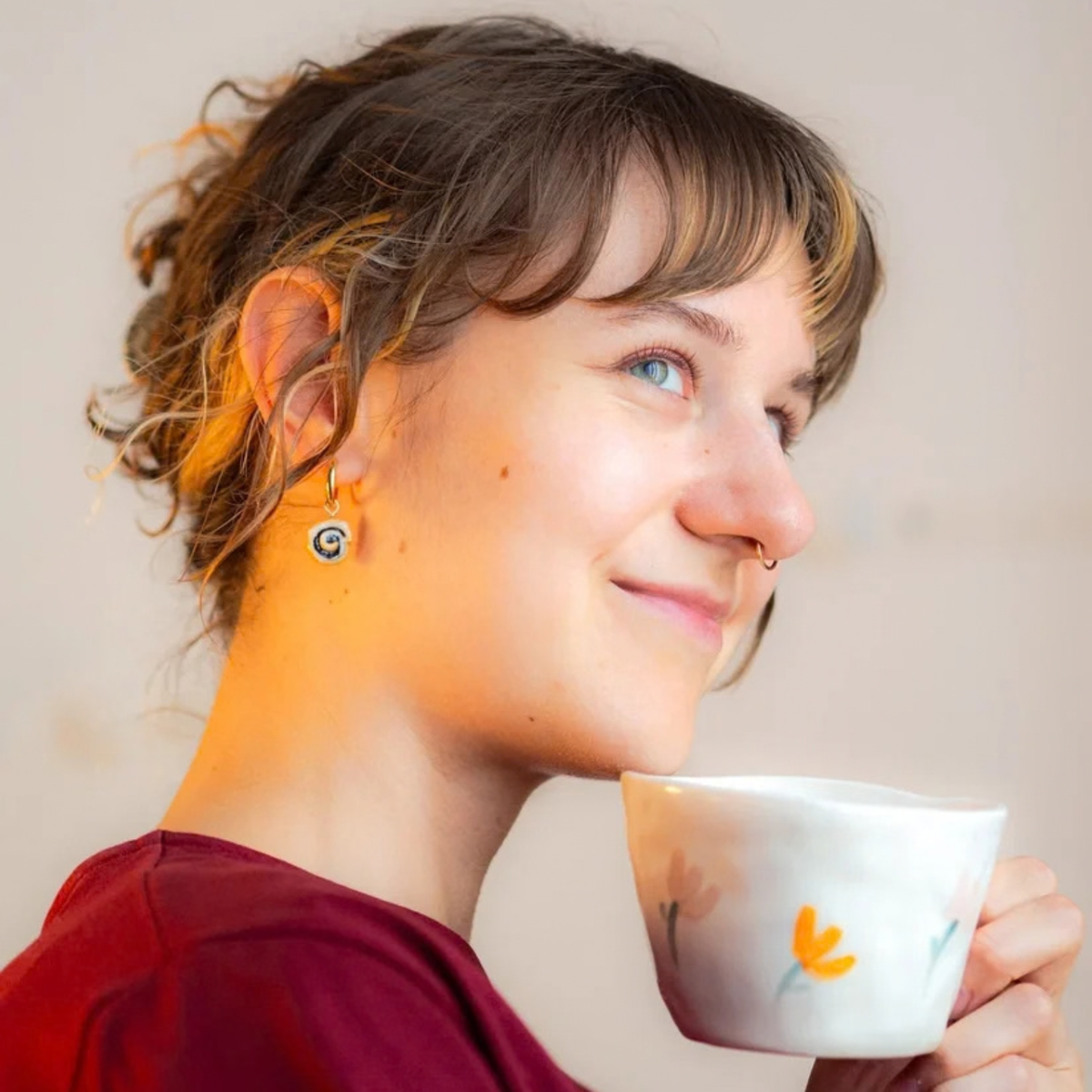 Ohrringe rote Tasse und Mohnschnecke von Studio Sunbird