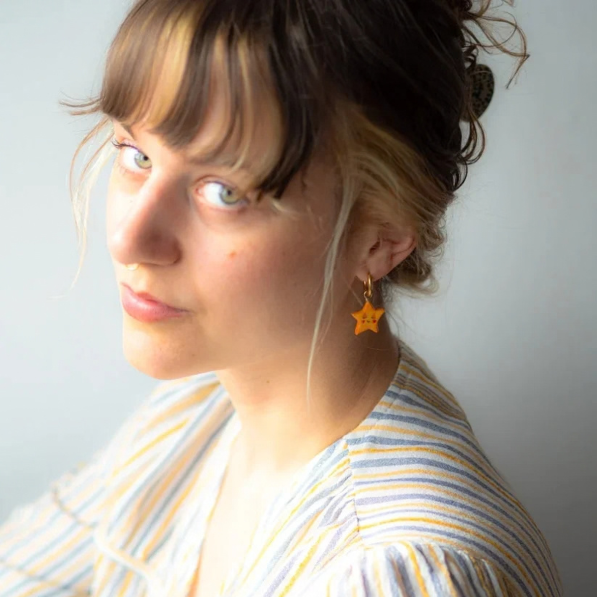 Ohrringe Sterne gold von Studio Sunbird
