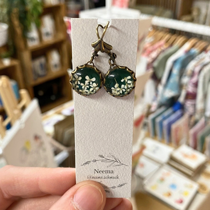 Ohrringe Dolde Grün (OriDG) von Neema Schmuck
