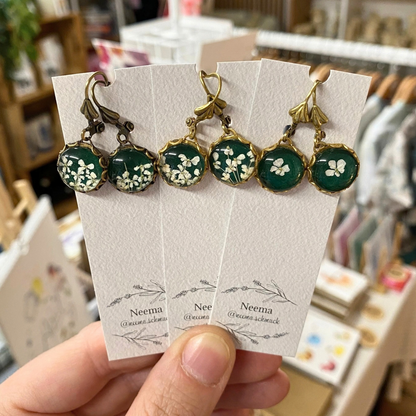 Ohrringe Dolde Grün (OriDG) von Neema Schmuck
