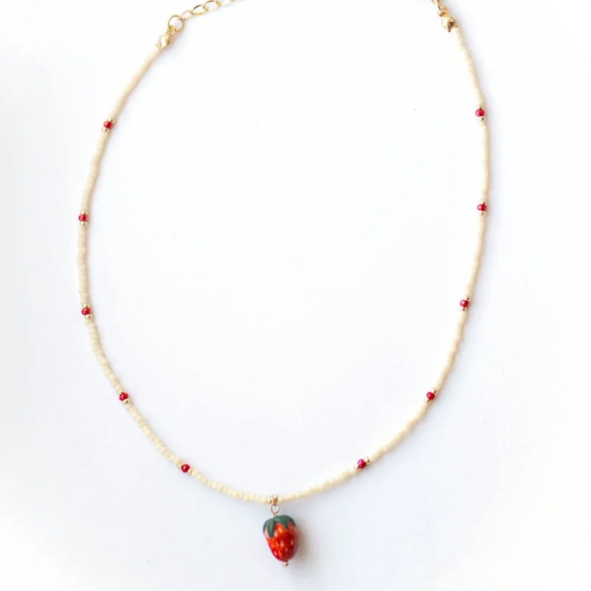 Erdbeer Kette gold von Studio Sunbird