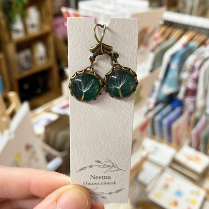 Ohrringe Pusteblume Grün (OriPBG) von Neema Schmuck