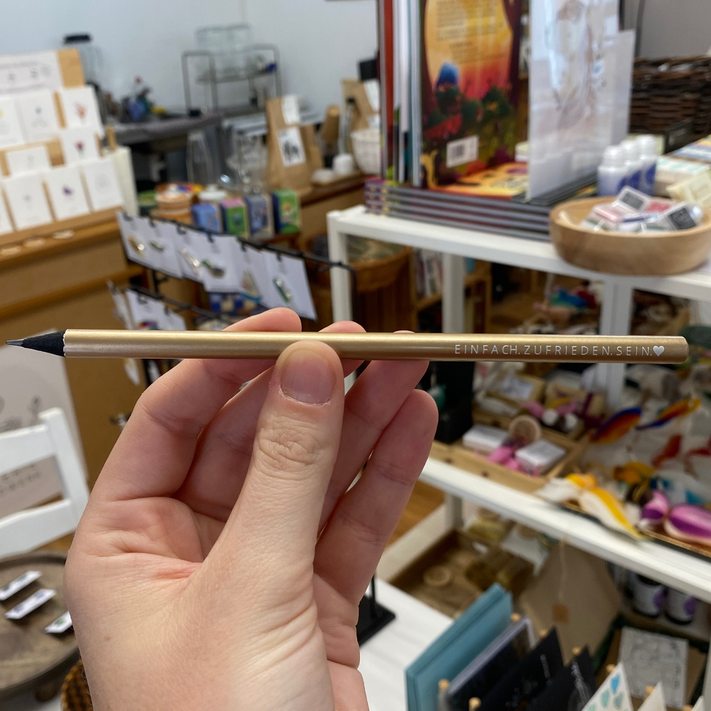 goldener Bleistift - einfach zufrieden sein von Christinas Kartenkunst