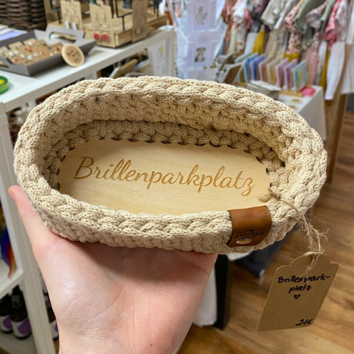 Brillenparkplatz beige von Handmade by PINI