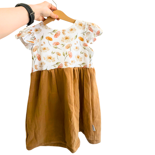 Blumenkleid Größe 104 von Echt Herzig