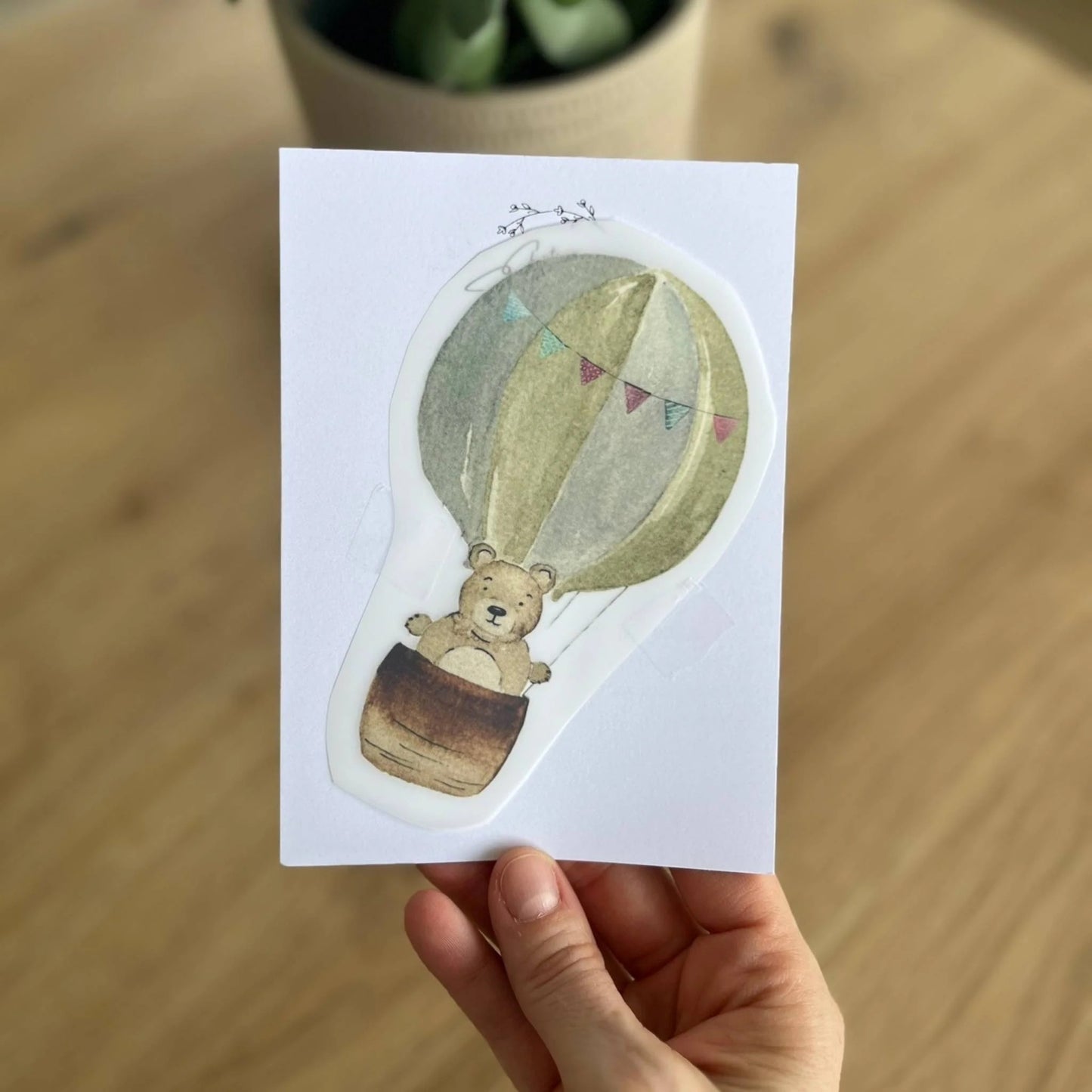 Bügelbild Bär im Heißluftballon von Christinas Kartenkunst