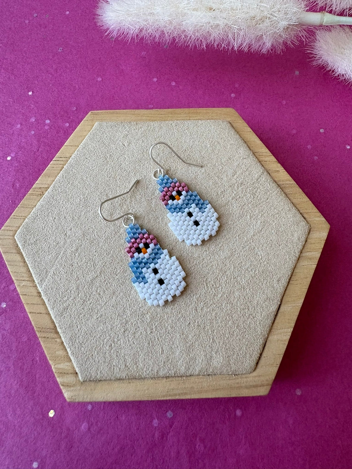 Ohrring Schneemann weiß / rosa / blau von Wuwu