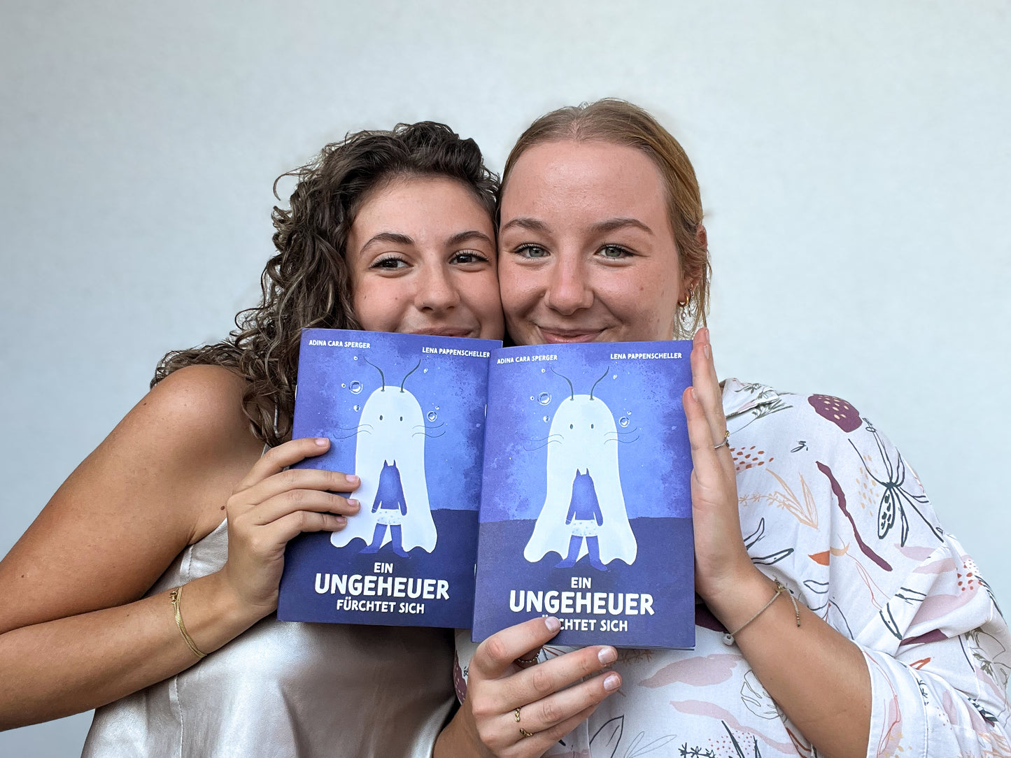 Kinderbuch: Ein Ungeheuer fürchtet sich by Adina und Lena