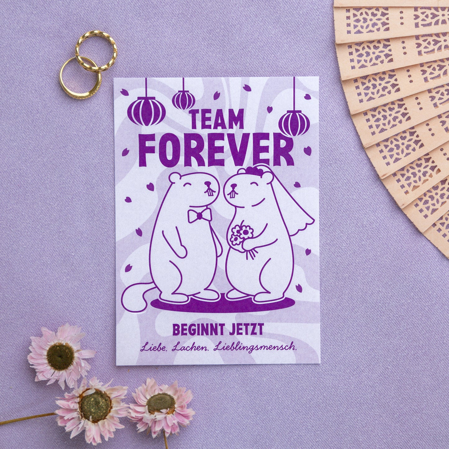 zwei Murmeltiere am Hochzeitstag lila Karte